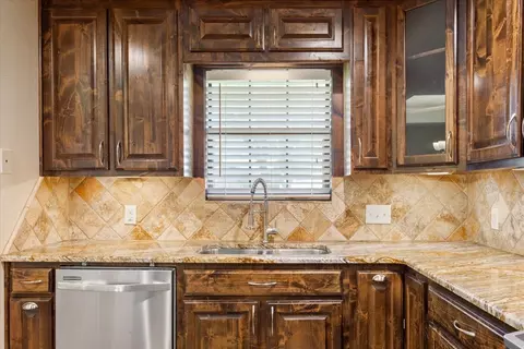 Kitchen - 1215 Radisson Dr, Hewitt, TX 76643 photo 3 of 3