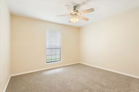 Bedroom - 1215 Radisson Dr, Hewitt, TX 76643 photo 2 of 2