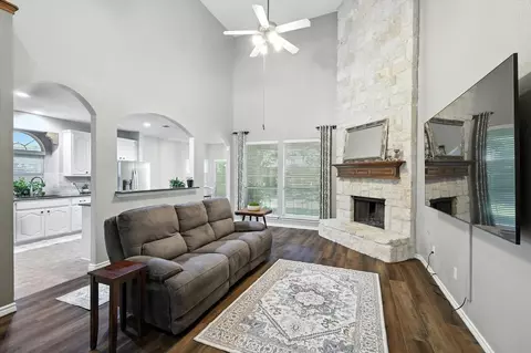 11933 Summerwind Dr, Fort Worth, TX 76244
