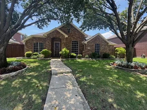 7710 Freeman Dr, Rowlett, TX 75089
