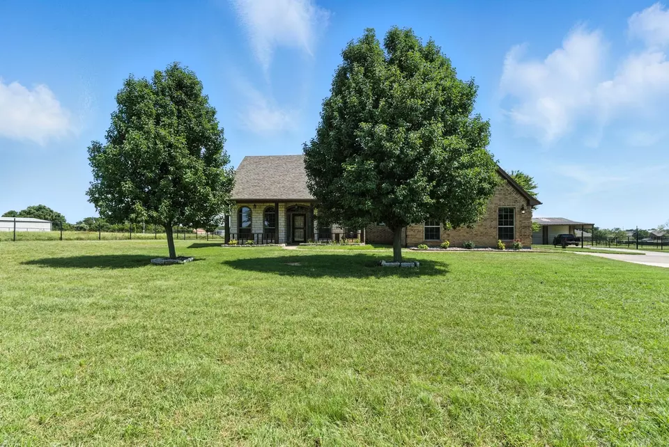 Exterior - 969 County Road 4371, Decatur, TX 76234 photo 1 of 7