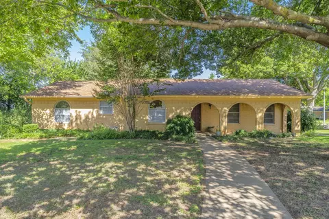 1921 Malone St, Denton, TX 76201