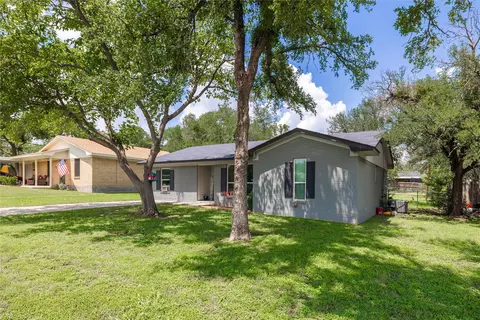 1602 17th St, Brownwood, TX 76801