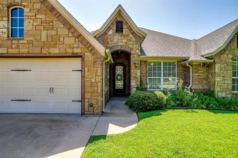 3415 Abes Landing Dr, Granbury, TX 76049