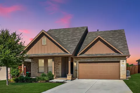 5716 Cypress Point Dr, Denton, TX 76210