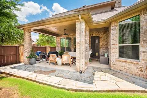 5117 Del Molin Ave, Lewisville, TX 75056