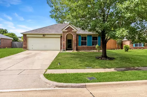 815 Creekside Dr, Glenn Heights, TX 75154