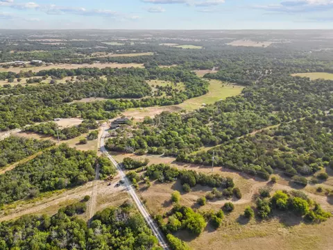 707 Wells Ln, Weatherford, TX 76085