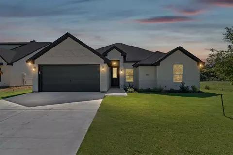 407 Sun Flower Ct, Tolar, TX 76476