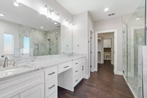 Bath - 247 Wild Rye Rd, Abilene, TX 79606 photo 1 of 4