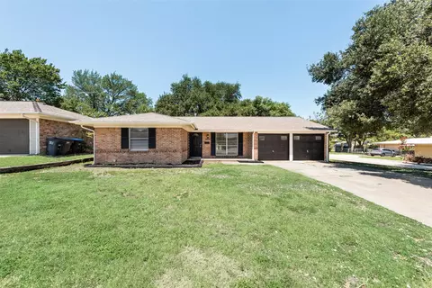 5500 Whitman Ave, Fort Worth, TX 76133