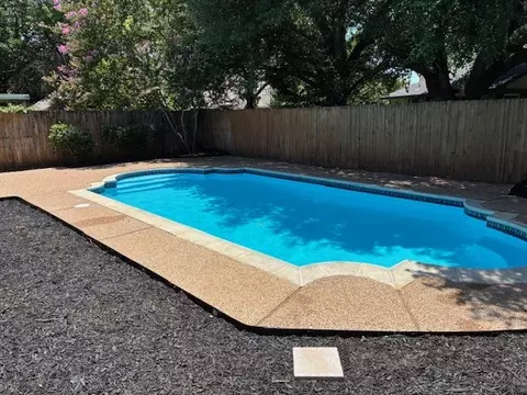 5702 Fox Hunt Dr, Arlington, TX 76017