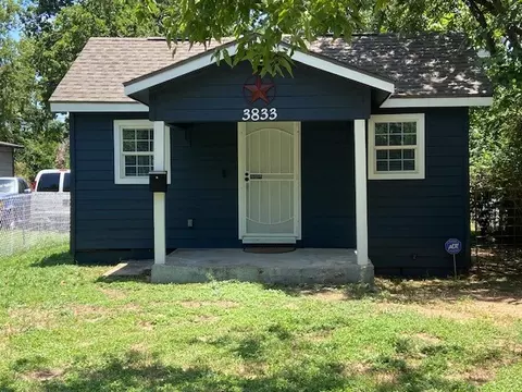 3833 S Grove St, Fort Worth, TX 76110