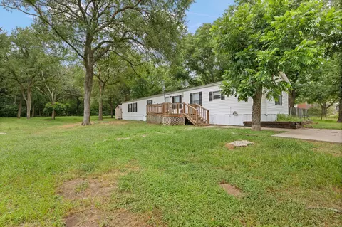 3116 Rolling Oaks Dr, Cleburne, TX 76031