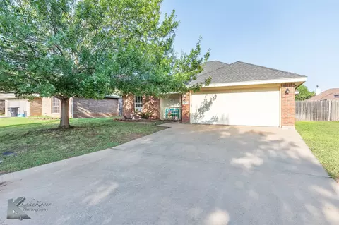 Exterior - 3858 Trinity Ln, Abilene, TX 79602 photo 2 of 5