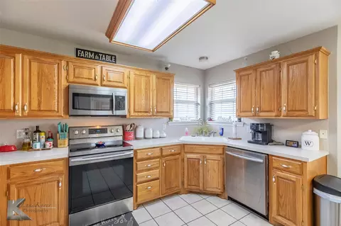 Kitchen - 3858 Trinity Ln, Abilene, TX 79602 photo 3 of 3