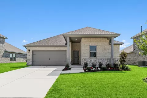 535 Meadowlark Dr, Van Alstyne, TX 75495