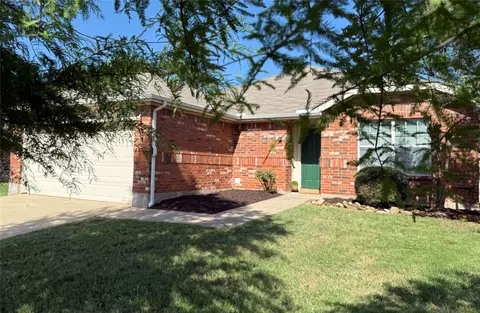 3725 Beatriz Dr, Denton, TX 76207
