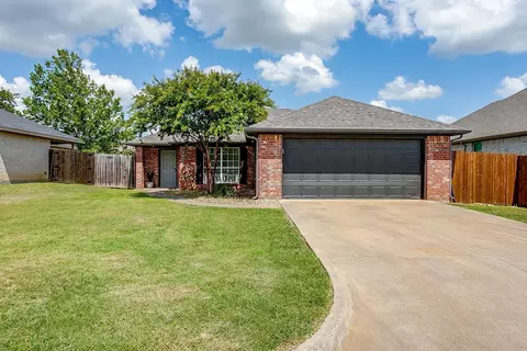 208 Cheyenne Trl, Alvarado, TX 76009