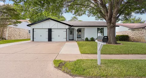 6425 Grasshopper Dr, Watauga, TX 76148