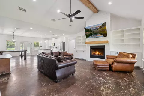 1271 Us High Way 67 W, Mount Vernon, TX 75457