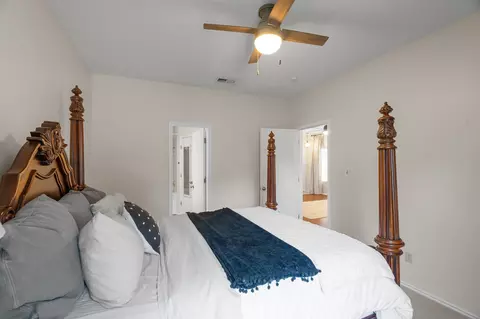Bedroom - 709 Normandy Dr, Euless, TX 76039 photo 2 of 4