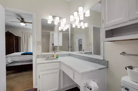 Bath - 709 Normandy Dr, Euless, TX 76039 photo 2 of 5