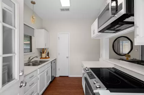 Kitchen - 709 Normandy Dr, Euless, TX 76039 photo 3 of 3