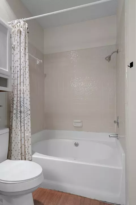 Bath - 709 Normandy Dr, Euless, TX 76039 photo 3 of 5