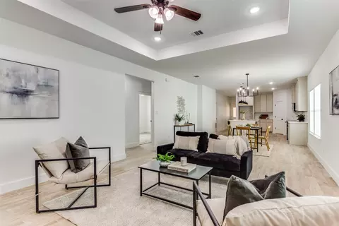 519 W Kellis St, Fort Worth, TX 76115
