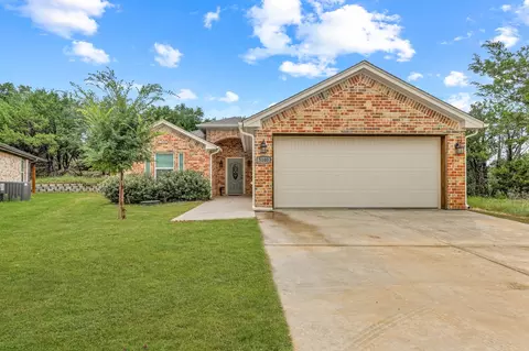 5100 Tyler Ct, Granbury, TX 76048