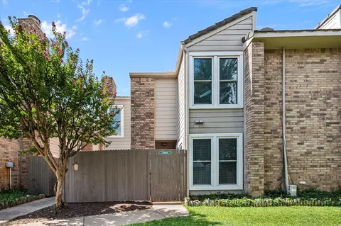 1105 Brighton Dr #B, Arlington, TX 76012