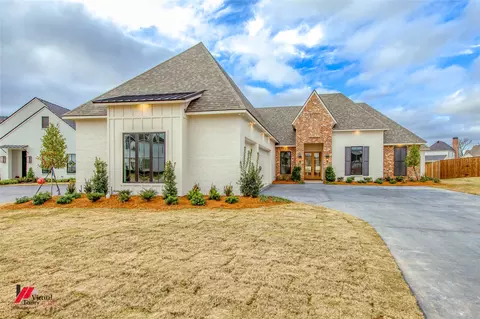 9838 Canebrake Ln, Shreveport, LA 71106