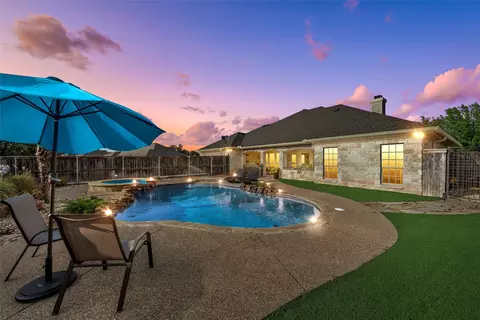 105 Edinburgh Ln, Waco, TX 76712