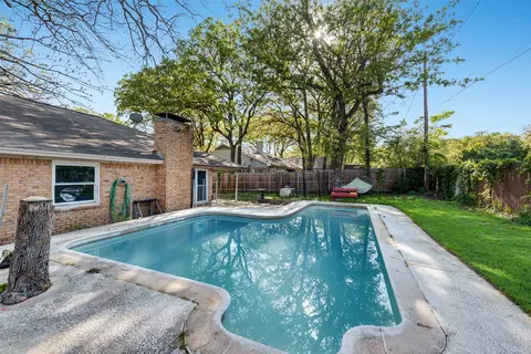 1117 Lake Ridge Dr, Azle, TX 76020