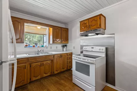 206 N Main St, Bailey, TX 75413
