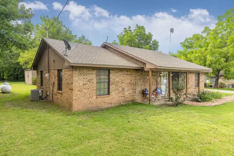 Exterior - 206 N Main St, Bailey, TX 75413 photo 6 of 7