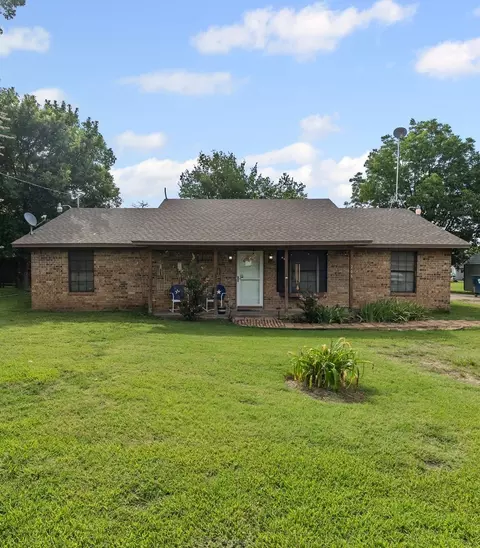 Exterior - 206 N Main St, Bailey, TX 75413 photo 3 of 7