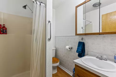 Bath - 206 N Main St, Bailey, TX 75413 photo 1 of 4