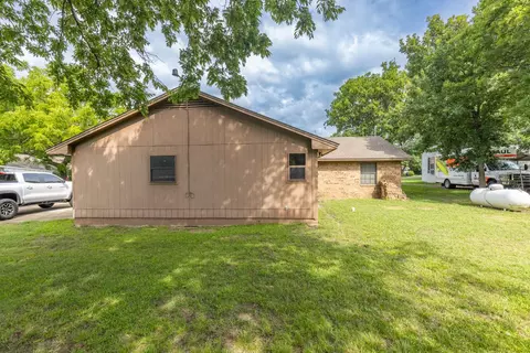 Exterior - 206 N Main St, Bailey, TX 75413 photo 5 of 7