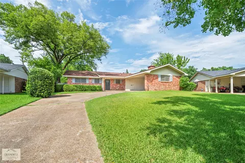 636 Pelican Pl, Shreveport, LA 71105