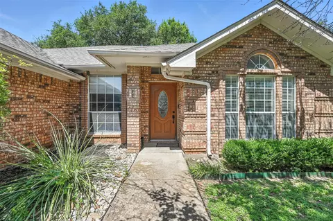 7708 Greengage Dr, Fort Worth, TX 76133