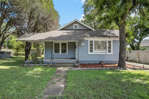 812 E Walnut St, Hillsboro, TX 76645