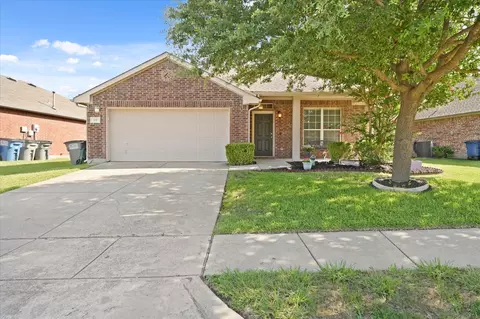 308 Highland Glen Dr, Wylie, TX 75098