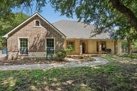 296 Fossil Rock Dr, Azle, TX 76020