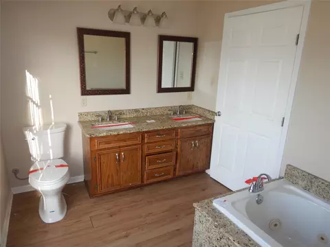 Bath - 196 Meadowview Ln, Gloster, LA 71030 photo 4 of 5