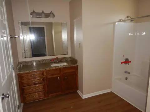 Bath - 196 Meadowview Ln, Gloster, LA 71030 photo 5 of 5