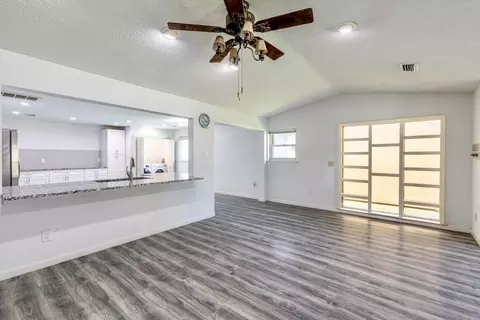 2102 Aspen Ln, Garland, TX 75044