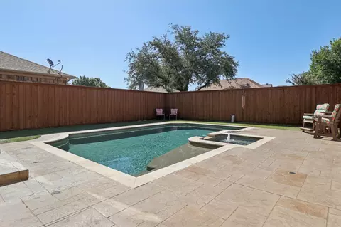 1510 Palisades Dr, Carrollton, TX 75007