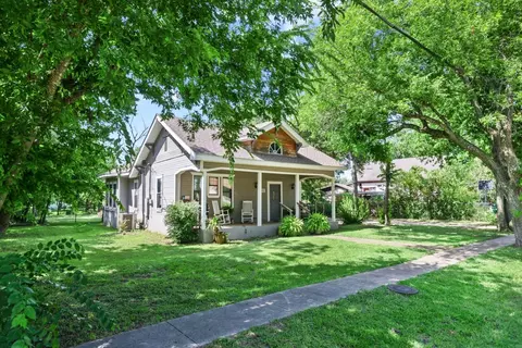 602 E 11th St, Kemp, TX 75143